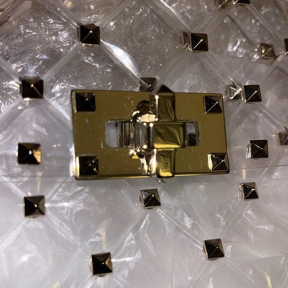 Preloved Garavani Valentino pvc rock studd hand bag pristine cond has dust bag - Picture 5 of 11